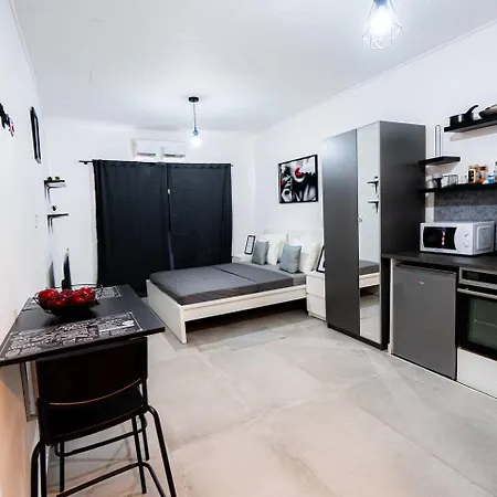 Hubstay - Klea's Downtown Apartament